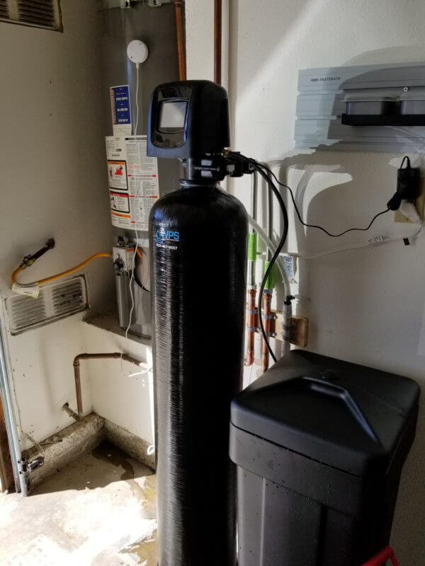 water softener with color valve from Fleck
