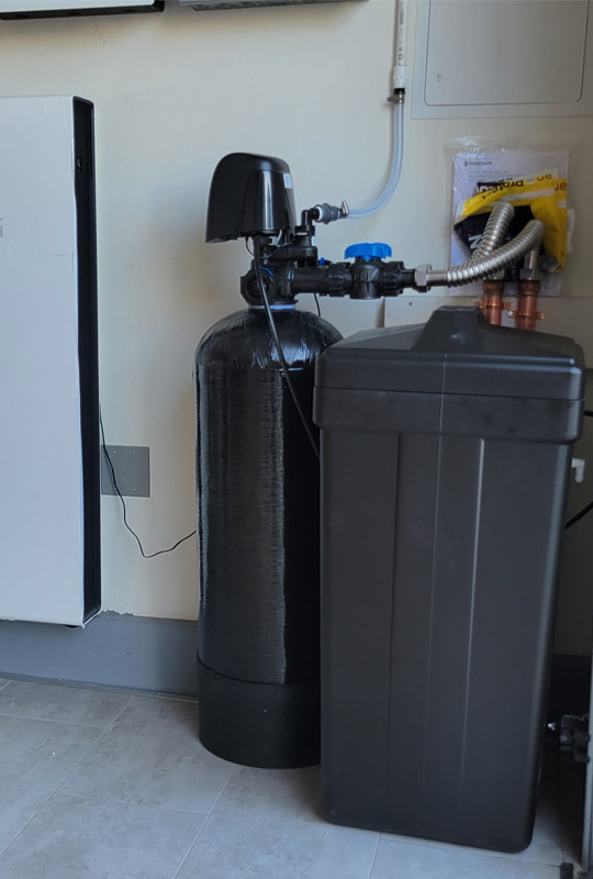 Small Water-Softener-2-Cuft-5810